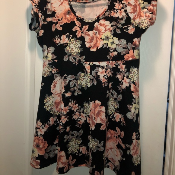 Dress - Picture 4 of 4